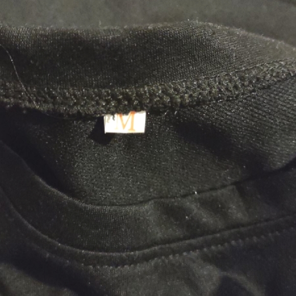 Tik Tok Crop Top Shorts Set With Face Mask - Picture 7 of 7